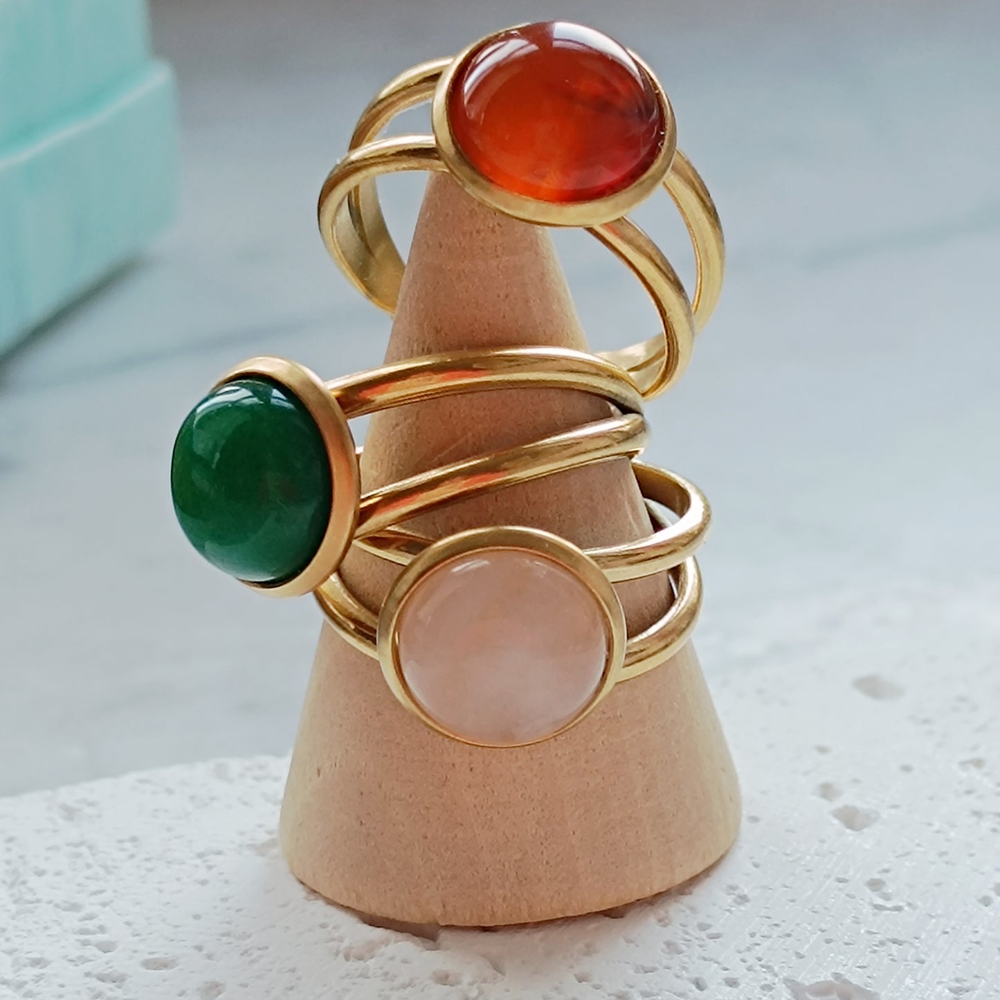 Ring Edelstein rund