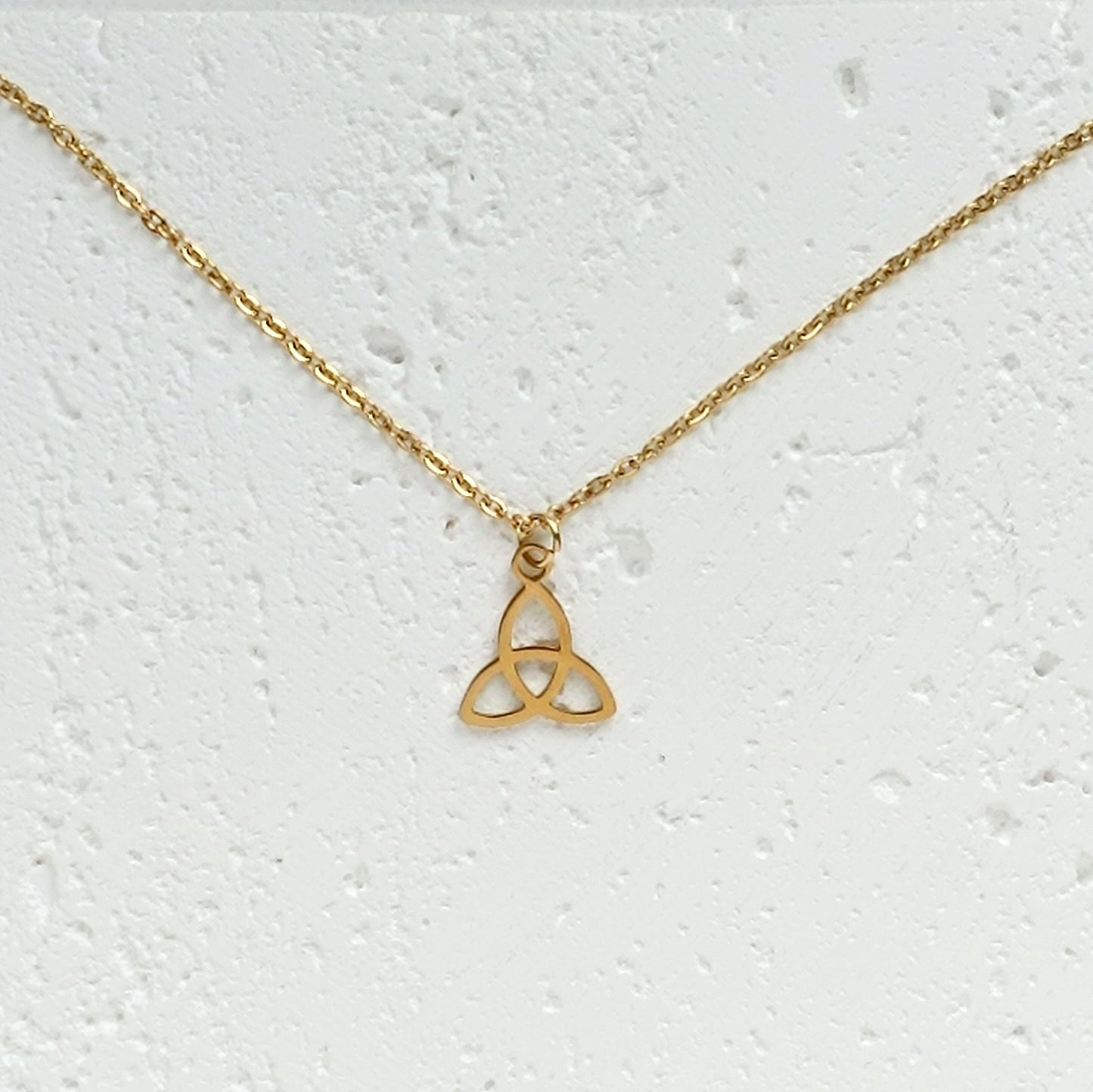Halskette Trinity Knoten