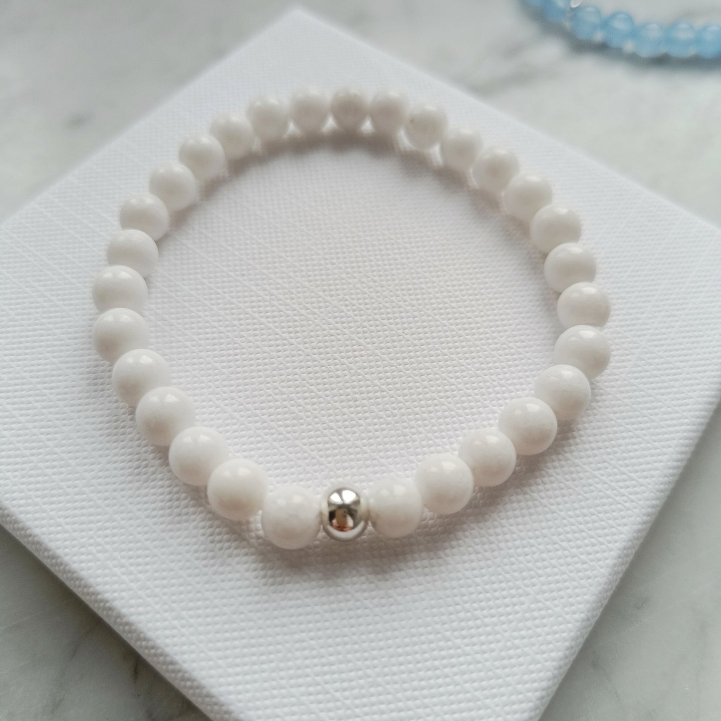 ARMBAND JADE WEISS