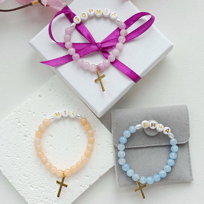 Natursteinarmband personalisiert mit Kreuz